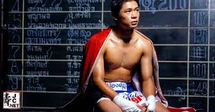 Beautiful boxer di Ekachai Uekrongtham – Giappone – 2003