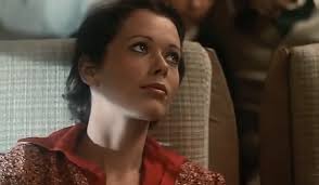Emmanuelle di Just Jeackin  – Francia – 1973 – Durata 90’ – V.M 18