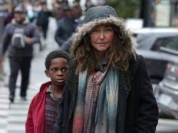 Sotto le stelle di Parigi di Claus Drexel – Francia – 2020 . Durata 90′