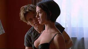 New Rose Hotel di Abel Ferrara – USA  – 1998 – Durata 98′ – V.M 14