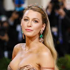 Capri, star sul set. Ecco Blake Lively e Anne Kendricck