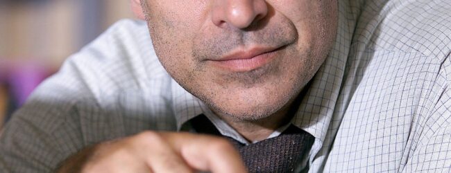 3 settembre – ore 20.30- Enzo Decaro: conversando con Ignazio Senatore – Villa Fondi- Piano di Sorrento
